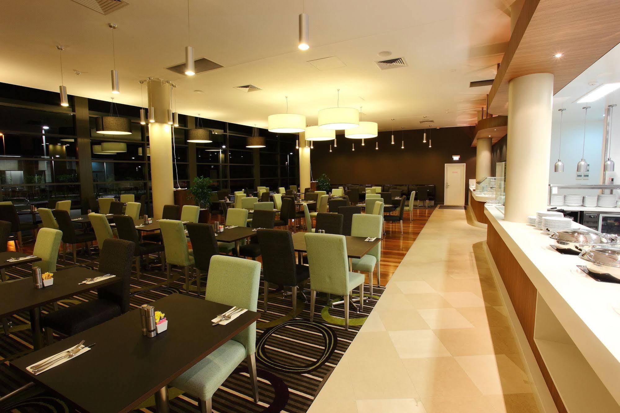 Novotel Brisbane Airport Exterior photo
